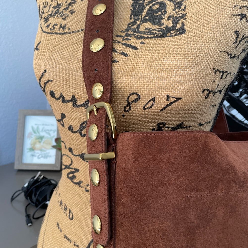 Madewell The Essential Bucket Tote - Soft Mahogany - Picture 3 of 12